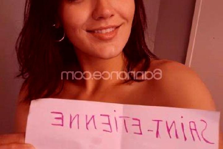 Clara, 28 — Escort in Court-Saint-Etienne, Belgium