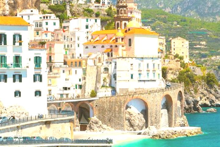 Clara, 28 — Escort in Trasacco, Italy