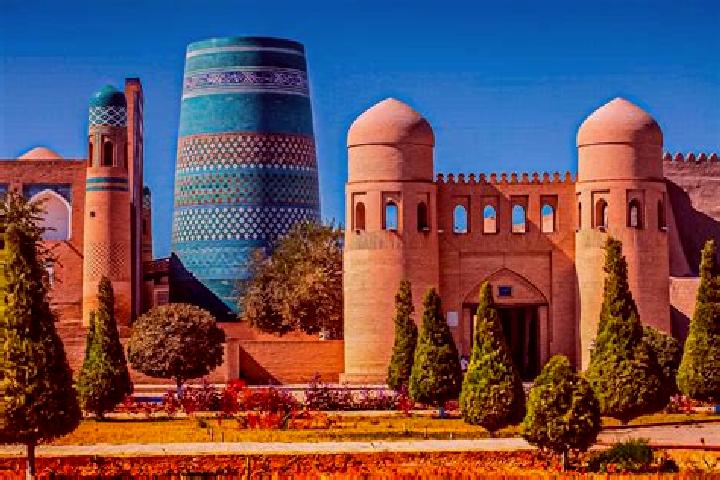 Clara, 28 — Escort in Urganch, Uzbekistan
