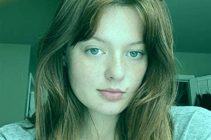 Clara, 29, a auburn blue-eyed ebony companion based in Civitanova Alta. Offering CIM, Erotic Massage. Available for incall and outcall, day and evening dates.