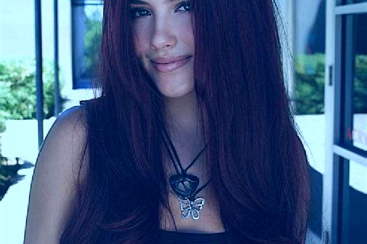 Clara, 29, a auburn dark-eyed asian companion based in Eerschot. Offering Striptease, 69. Available for incall and outcall, overnight bookings available.