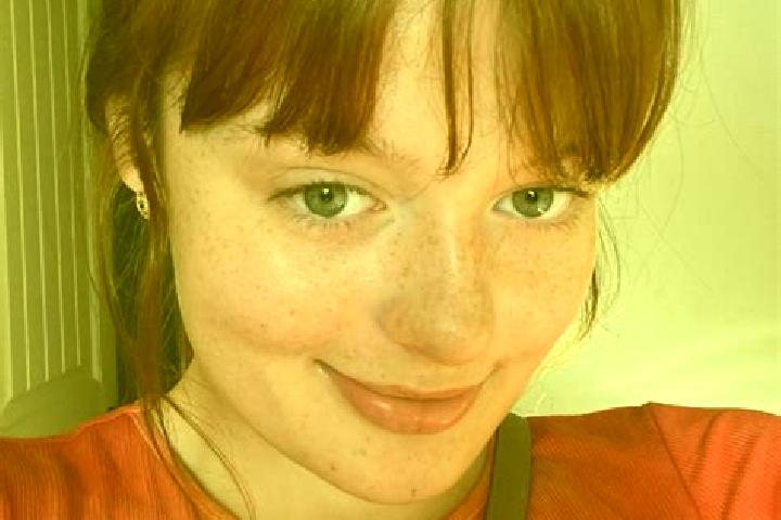 Clara, 29, a red brown-eyed mixed companion based in Nezamyslice. Offering Dinner Date, Couples, 69, Fetish. Available for incall and outcall, day and evenin...