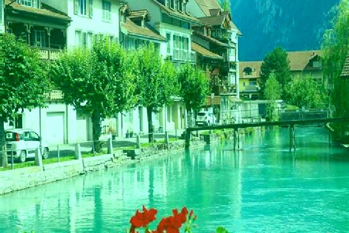 Clara, 29 — Escort in Hausen / Heisch, Switzerland