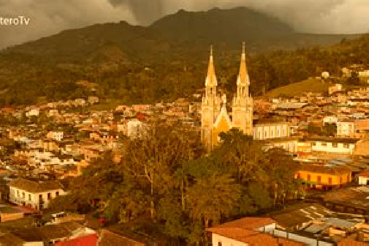 Clara, 29 — Escort in Umbita, Colombia