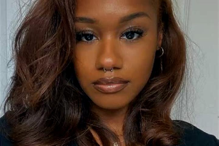 Clara, 30, a auburn dark-eyed ebony companion based in Peristerona. Offering Domination, BDSM, Striptease. Available for incall and outcall, day and evening ...