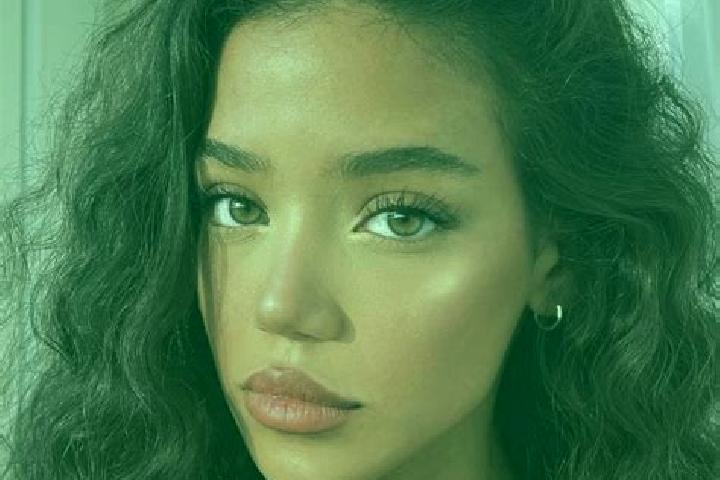 Clara, 30, a black brown-eyed mediterranean companion based in Hijuelas. Offering Fetish, 69, Roleplay, Girlfriend Experience. Available for incall and outca...
