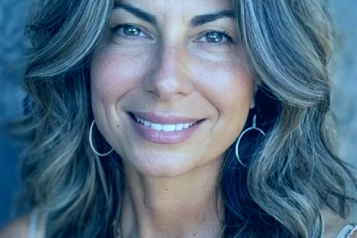 Clara, 30, a brunette grey-eyed middle eastern companion based in Gerbepal. Offering Massage, Tantra, Striptease. Available for incall and outcall, day and e...