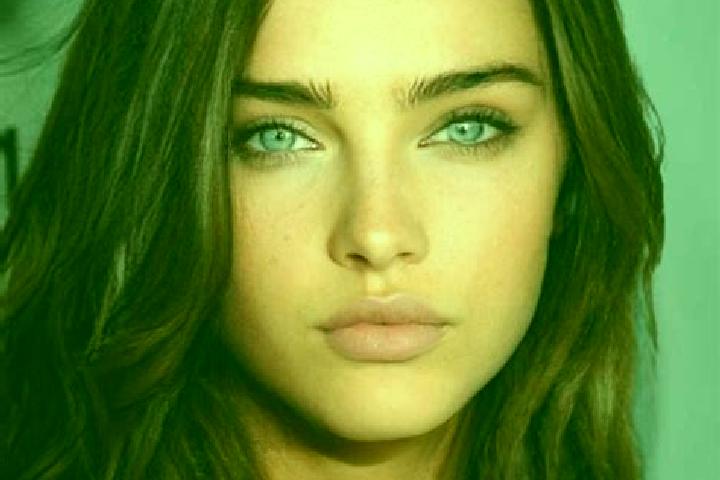 Clara, 30, a brunette grey-eyed mixed companion based in Alice Superiore. Offering Deep French Kissing, Couples, Duos, Girlfriend Experience. Available for i...