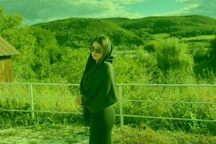 Clara, 30 — Escort in Raucesti, Romania