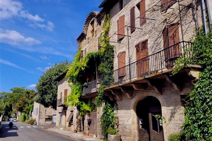 Clara, 30 — Escort in Verfeil, France