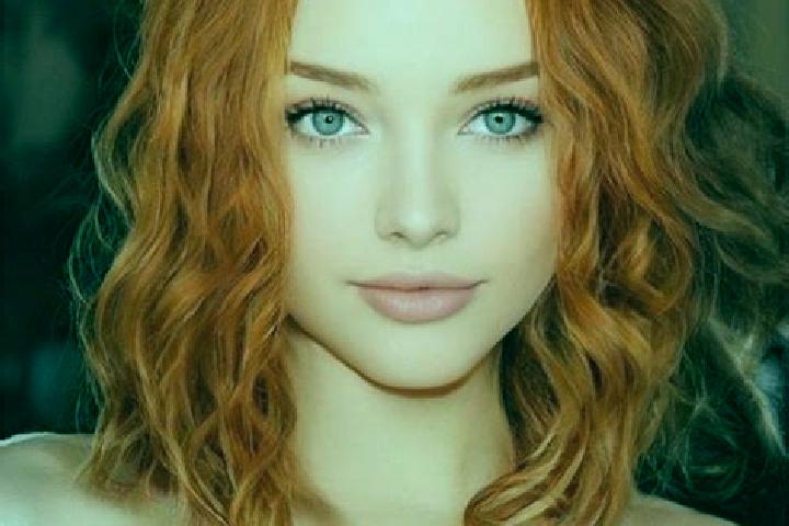 Clara, 31, a auburn grey-eyed european companion based in Arce. Offering 69, A-Level, Dinner Date, Massage. Available for incall and outcall, overnight booki...