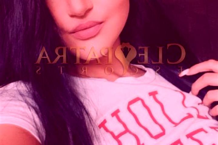 Clara, 31, a black dark-eyed slavic companion based in Gemmano. Offering Domination, OWO, Tantra. Available for incall and outcall, day and evening dates.