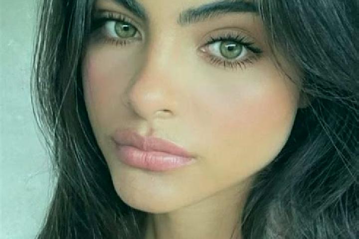 Clara, 31, a black hazel-eyed caucasian companion based in Yuanba. Offering Tantra, Party Girl, Travel Companion, 69. Available for incall and outcall, day a...