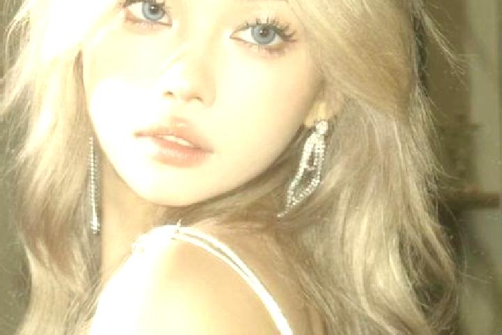 Clara, 31, a blonde blue-eyed asian companion based in Utarp. Offering Party Girl, Tantra, Travel Companion, Domination. Available for incall and outcall, ov...