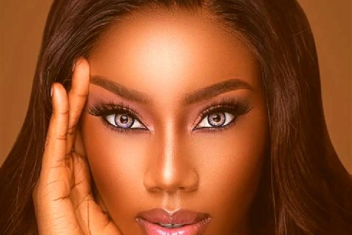Clara, 31, a brunette blue-eyed ebony companion based in Mnelabano. Offering CIM, Erotic Massage, Fetish. Available for incall and outcall, day and evening d...