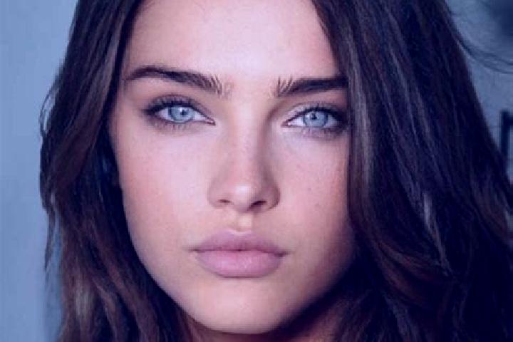 Clara, 31, a brunette blue-eyed middle eastern companion based in Bigastro. Offering Striptease, Duos, Prostate Massage, Domination, GFE. Available for incal...