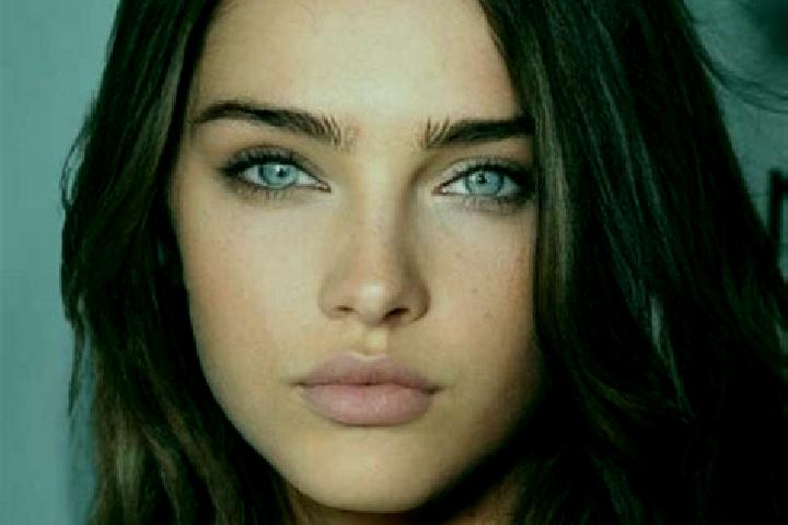 Clara, 31, a brunette brown-eyed caribbean companion based in Shukat as Sufi. Offering OWO, Deep French Kissing, Tantra, Duos. Available for incall and outca...