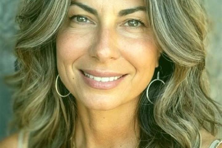Clara, 31, a brunette grey-eyed middle eastern companion based in El Habillal. Offering Duos, Striptease, Massage. Available for incall and outcall, day and ...