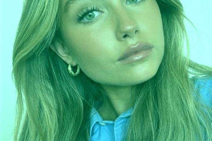 Clara, 31, a dark blonde green-eyed middle eastern companion based in Santo Antonio da Alegria. Offering Deep French Kissing, Tantra, CIM, Duos. Available fo...
