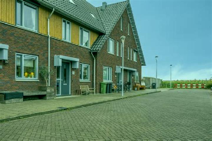 Clara, 31 — Escort in Beinsdorp, Netherlands