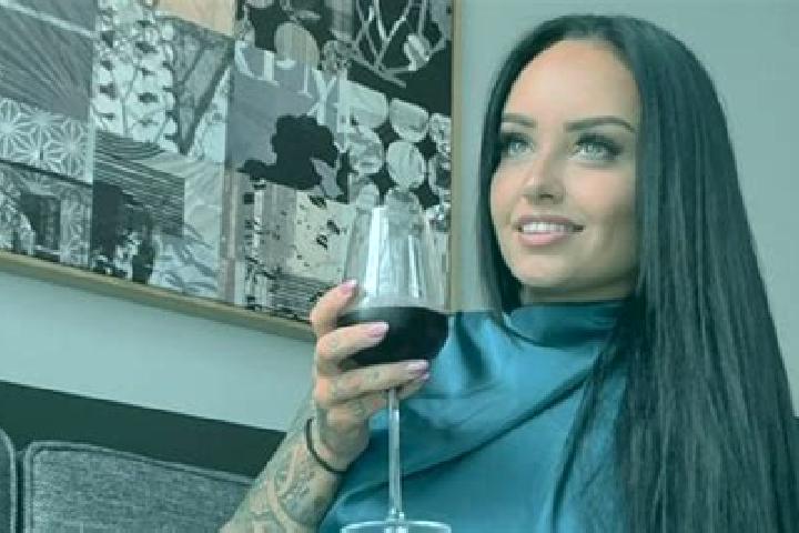 Clara, 31 — Escort in Deer Lodge, United States