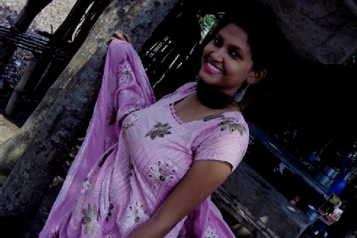 Clara, 31 — Escort in Jhajha, India