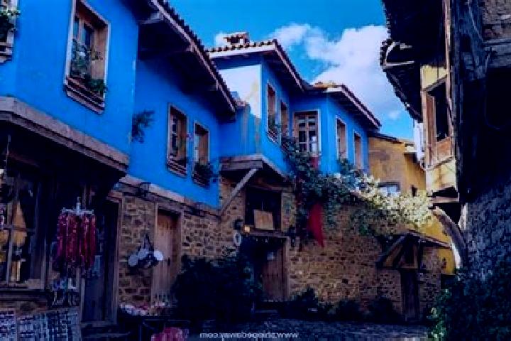 Clara, 31 — Escort in Kizik, Turkey