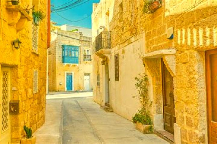 Clara, 31 — Escort in Naxxar, Malta