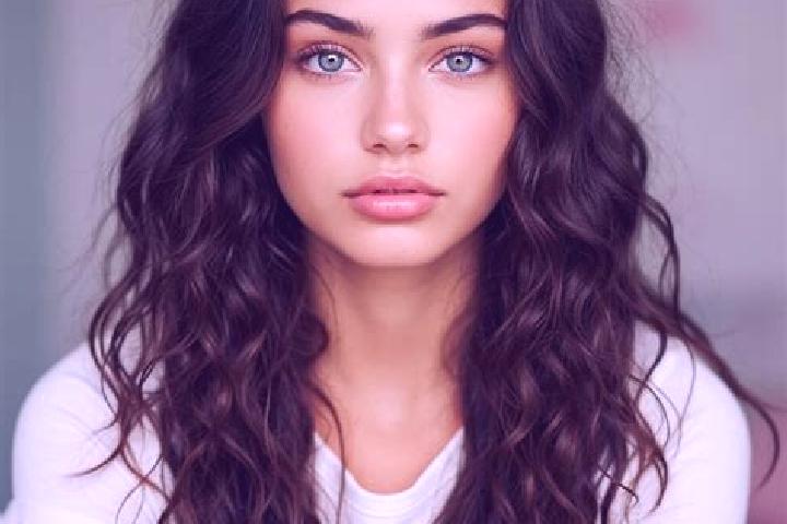 Clara, 32, a dark blonde amber-eyed mediterranean companion based in Pinggui. Offering CIM, 69, GFE. Available for incall and outcall, day and evening dates.