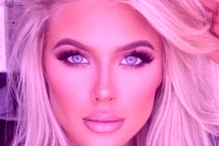 Clara, 32, a platinum blonde grey-eyed ebony companion based in Shoshong. Offering Couples, Duos, BDSM, Striptease, Deep French Kissing. Available for incall...