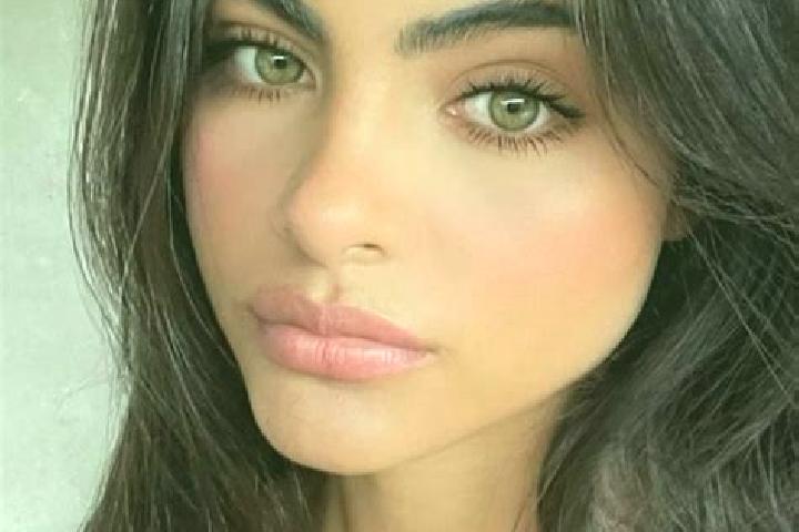 Clara, 32, a red green-eyed indian companion based in Hurdon. Offering 69, Massage, Duos. Available for incall and outcall, overnight bookings available.