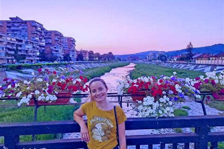 Clara, 32 — Escort in Olanesti, Romania