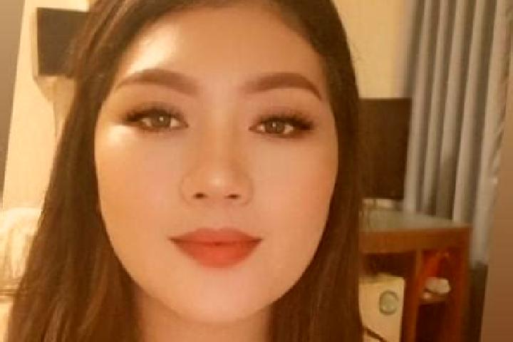 Clara, 33, a blonde amber-eyed asian companion based in Doissin. Offering Massage, 69, Couples. Available for incall and outcall, overnight bookings available.