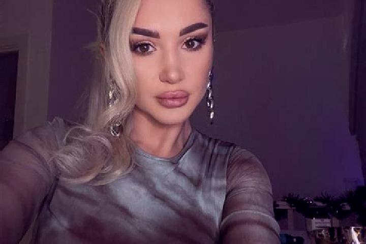 Clara, 33, a blonde grey-eyed indian companion based in Zuya. Offering GFE, BDSM, Party Girl, Overnight, Fetish. Available for incall and outcall, day and ev...
