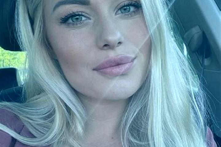Clara, 33, a blonde hazel-eyed mixed companion based in Heinola. Offering Domination, A-Level, Duos, Massage. Available for incall and outcall, overnight boo...
