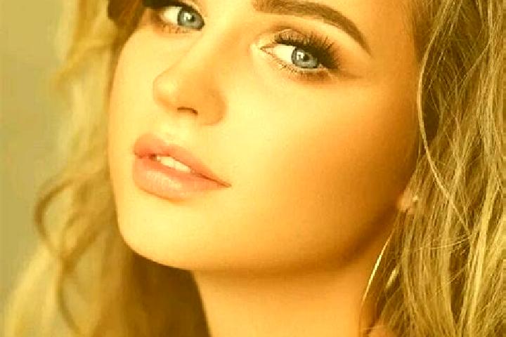 Clara, 33, a dark blonde blue-eyed mediterranean companion based in Warta Boleslawiecka. Offering Tantra, Prostate Massage, Massage, Couples. Available for i...