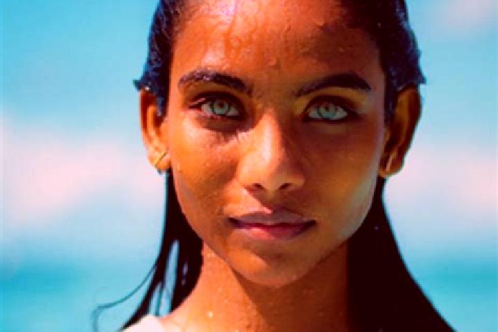 Clara, 33, a red blue-eyed indian companion based in Gigondas. Offering BDSM, Massage, Fetish, Party Girl. Available for incall and outcall, overnight bookin...