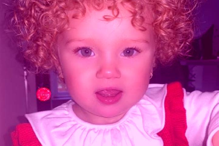 Clara, 33, a red blue-eyed mixed companion based in Dobretu. Offering Party Girl, Roleplay, Duos, 69, CIM. Available for incall and outcall, overnight bookin...