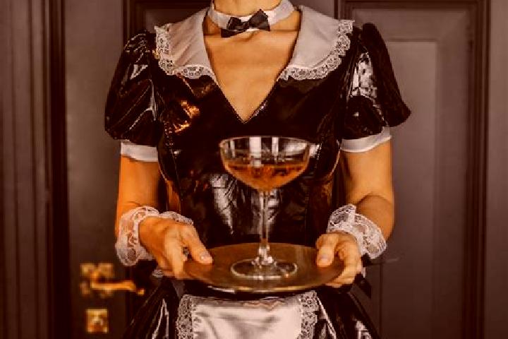 Clara, 33, a red dark-eyed slavic companion based in El Tambo. Offering Roleplay, Couples, Travel Companion. Available for incall and outcall, day and evenin...