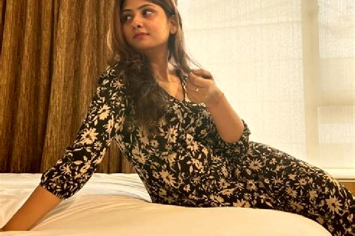 Clara, 33 — Escort in Aluva, India