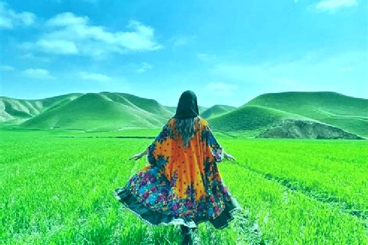 Clara, 33 — Escort in Banu Sahra, Iran