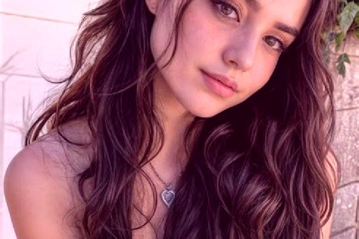 Clara, 34, a black hazel-eyed middle eastern companion based in Cutler Bay. Offering OWO, Party Girl, Deep French Kissing. Available for incall and outcall, ...
