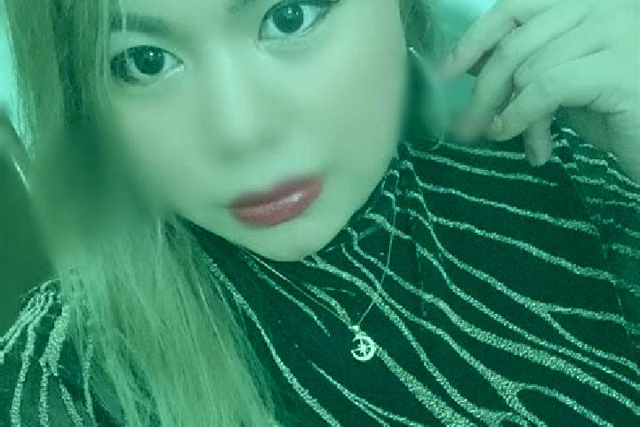 Clara, 34, a blonde amber-eyed asian companion based in Bahashawan. Offering Dinner Date, GFE, Fetish. Available for incall and outcall, overnight bookings a...