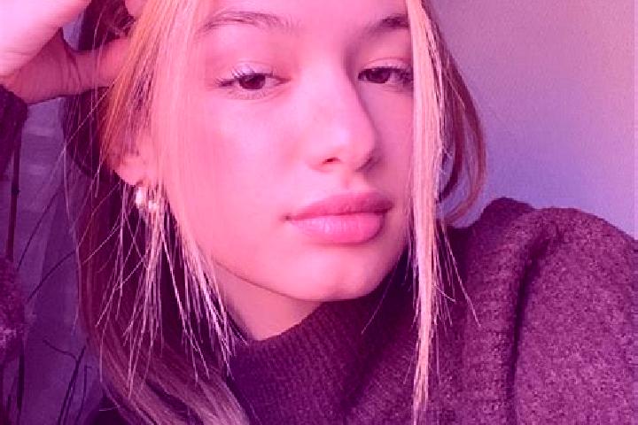 Clara, 34, a blonde brown-eyed asian companion based in Lieser. Offering BDSM, Fetish, GFE. Available for incall and outcall, day and evening dates.