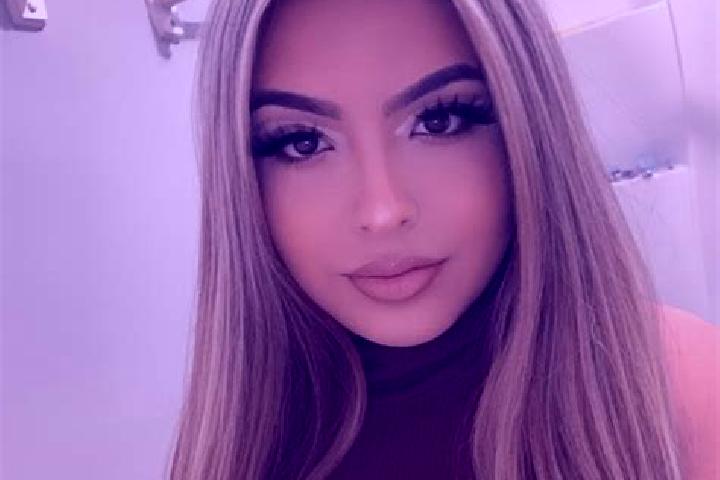 Clara, 34, a blonde brown-eyed latina companion based in Isle. Offering BDSM, Overnight, GFE. Available for incall and outcall, day and evening dates.