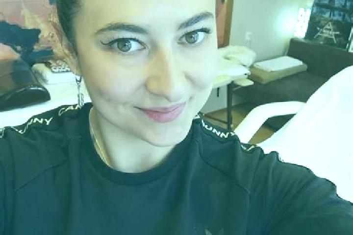 Clara, 34, a brunette dark-eyed asian companion based in Casaleggio Boiro. Offering Duos, OWO, Deep French Kissing, Massage. Available for incall and outcall...