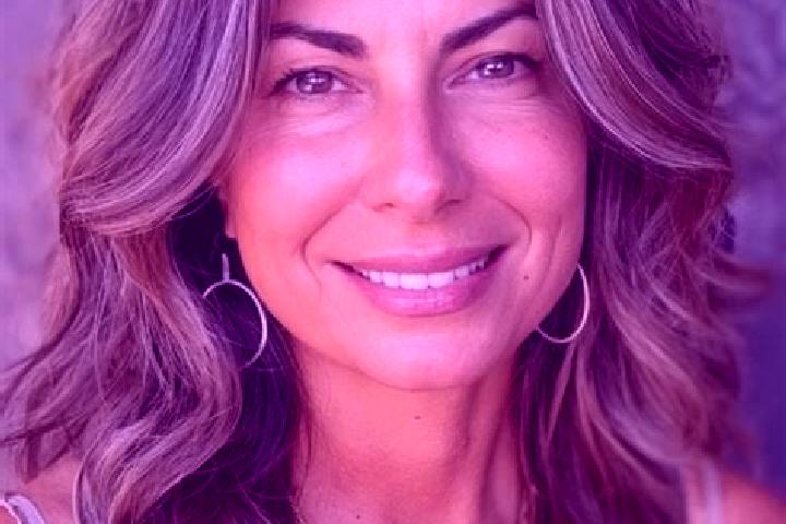 Clara, 34, a brunette grey-eyed caucasian companion based in Gornesti. Offering Girlfriend Experience, OWO, 69, CIM. Available for incall and outcall, day an...