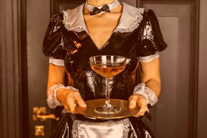 Clara, 34, a red brown-eyed middle eastern companion based in Saint-Reverend. Offering Striptease, A-Level, Erotic Massage, BDSM. Available for incall and ou...