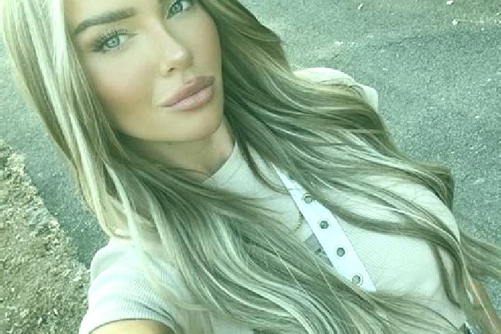 Clara, 34 — Escort in Malak, Australia