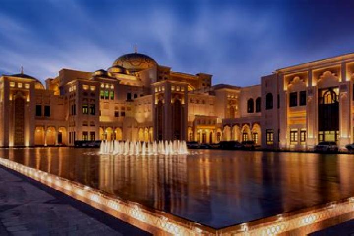 Clara, 34 — Escort in Qasr al Qarabulli, Libya